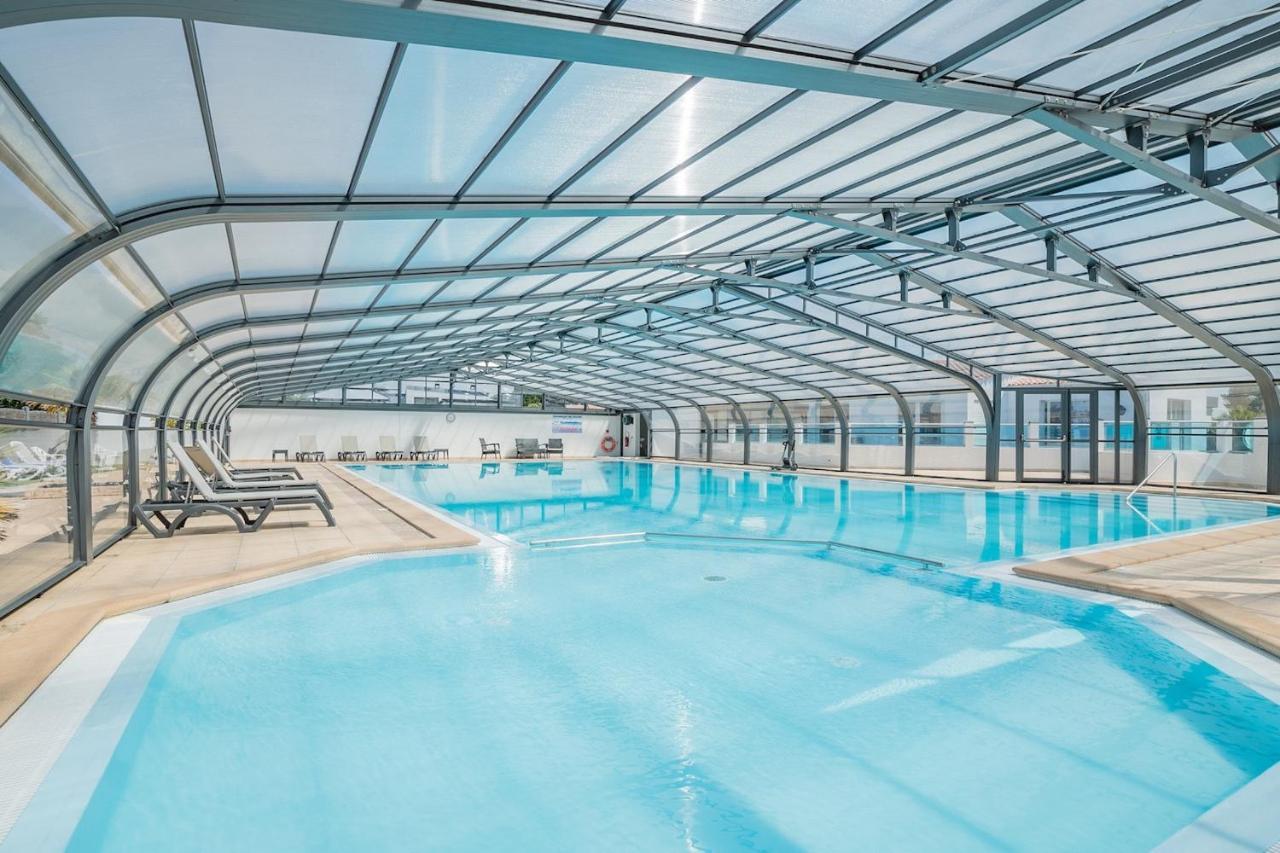Chalet Pour 8 Dans Residence Avec Piscine Chauffee ブルティニョール・シュル・メール エクステリア 写真