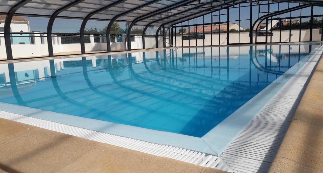 Chalet Pour 8 Dans Residence Avec Piscine Chauffee ブルティニョール・シュル・メール エクステリア 写真
